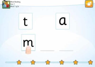 Sounds-Write App exercise 'Word building'. Building words from letters.